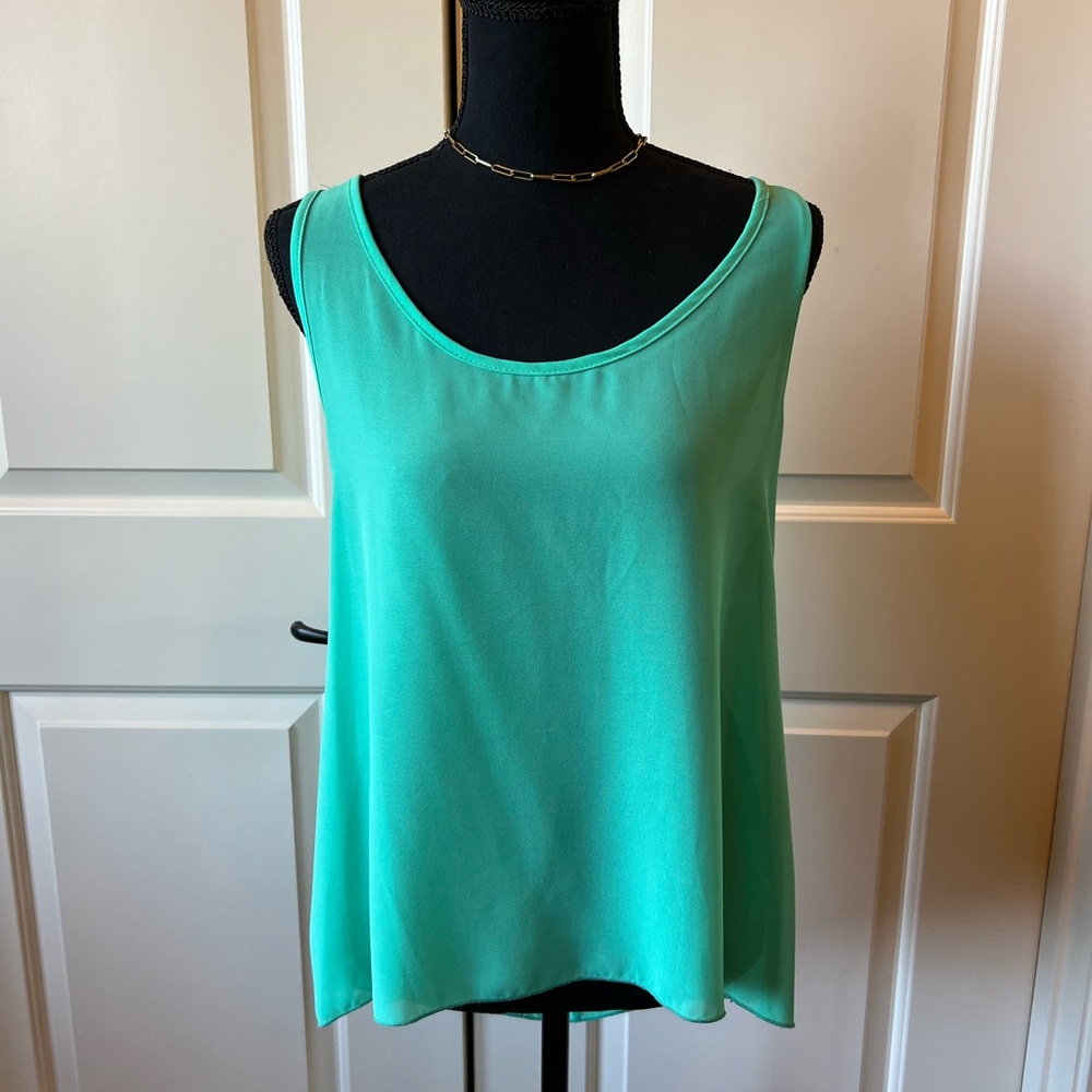 Sweet Top with a Bow Across the Back